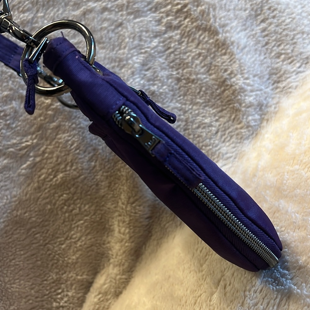 LUG Swivel Shoulder Bag - Picture 9 of 16